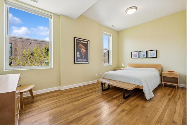 612 W Barry Ave Unit 3, Chicago, IL 60657 - bedroom with light wood-style flooring and baseboards