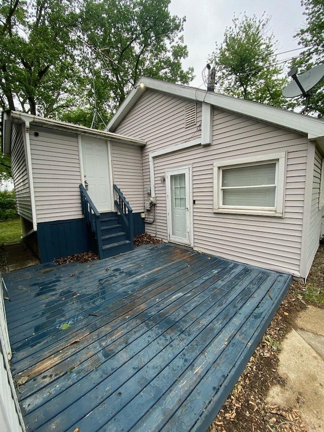 18020 Ridgeland Ave, Lansing, IL 60438 - wooden deck featuring entry steps