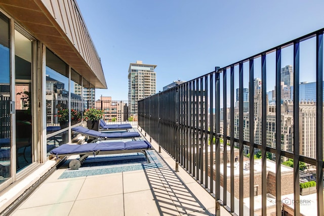 201 E Chestnut St Unit 3C, Chicago, IL 60611 - balcony with a view of city