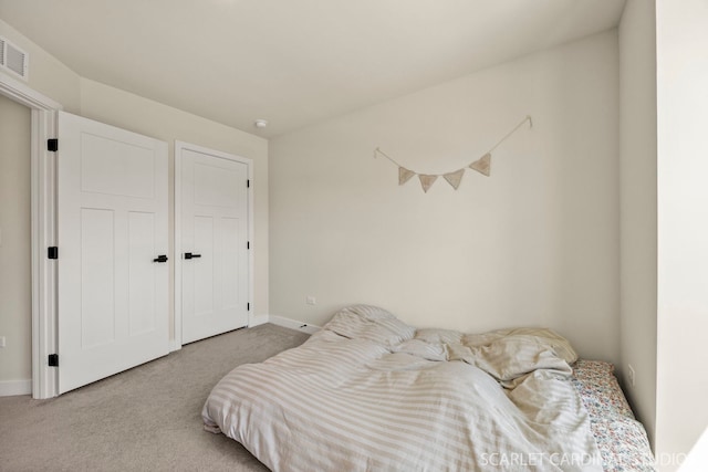 165 Canterbury Way, Lake Zurich, IL 60047 - carpeted bedroom with baseboards
