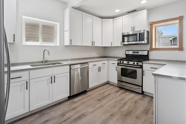 4308 N Whipple St, Chicago, IL 60618 - bonus room with light wood-type flooring, a ceiling fan, lofted ceiling, and baseboards
