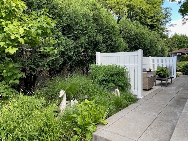941 Harms Rd, Glenview, IL 60025 - view of home's community