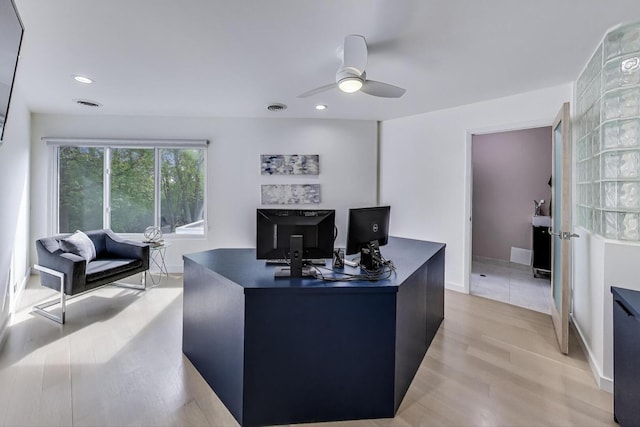 870 Woodbine Rd, Highland Park, IL 60035 - home office featuring ceiling fan, light wood-type flooring, recessed lighting, and baseboards