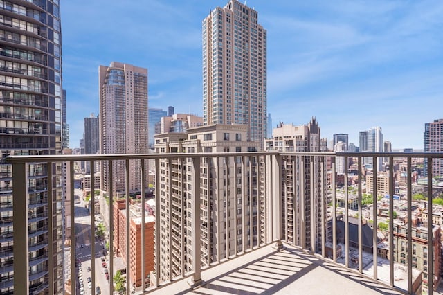 2 E Erie St Unit 2505, Chicago, IL 60611 - balcony with a view of skyline