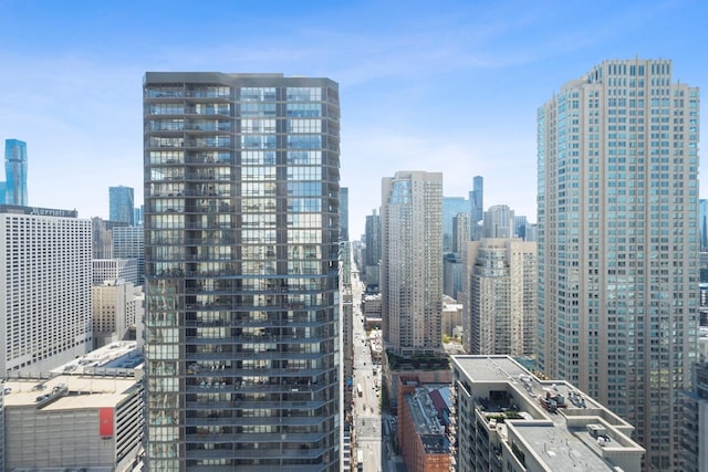 2 E Erie St Unit 2505, Chicago, IL 60611 - skyline view