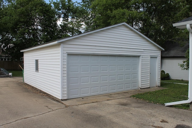 517 Victor St, Sycamore, IL 60178 - view of detached garage