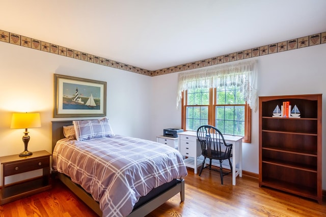 215 Hilltop Ln, Sleepy Hollow, IL 60118 - bedroom with wood finished floors and baseboards