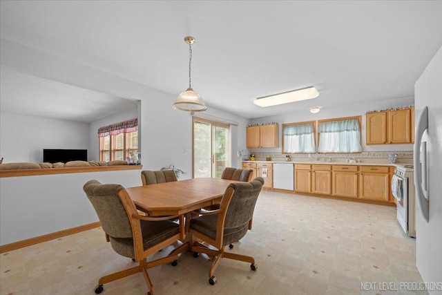 1705 Heatherstone Ave, Montgomery, IL 60538 - dining space with light floors