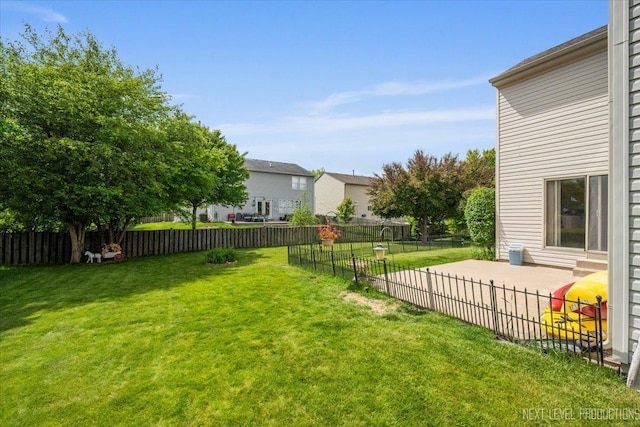 1705 Heatherstone Ave, Montgomery, IL 60538 - view of yard with a patio area and a residential view
