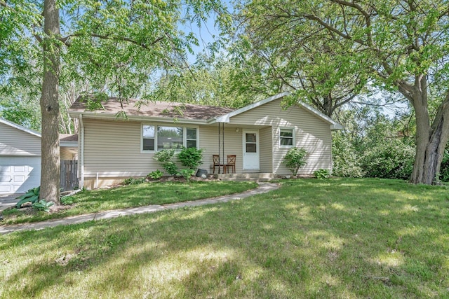 207 Redwood Ave, New Lenox, IL 60451 - ranch-style house with a front yard and a garage