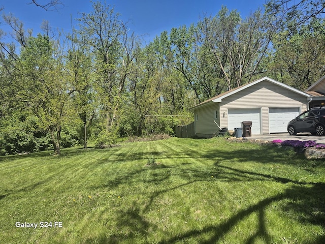 207 Redwood Ave, New Lenox, IL 60451 - view of grassy yard with an outbuilding