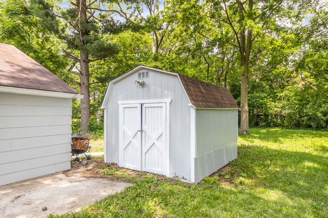 3708 W 162nd Pl, Markham, IL 60428 - view of shed with view of wooded area