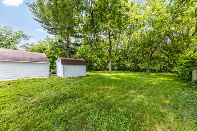 3708 W 162nd Pl, Markham, IL 60428 - view of green lawn featuring a storage shed