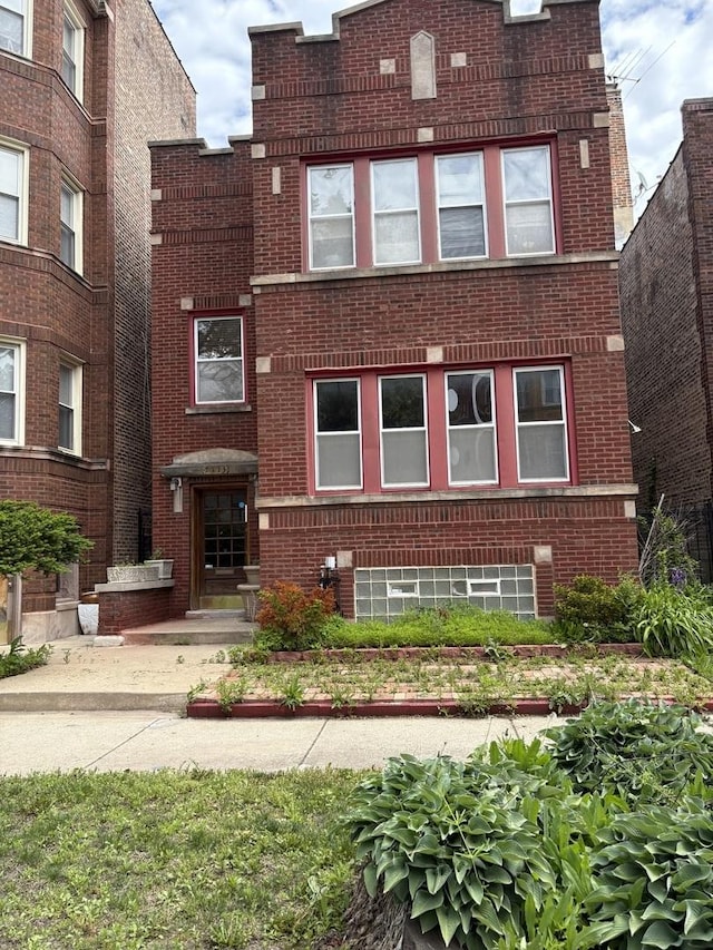 7713 S Cornell Ave, Chicago, IL 60649 - photo 1