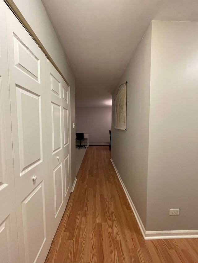 1188 Royal Glen Dr Unit 211, Glen Ellyn, IL 60137 - hall featuring wood finished floors and baseboards