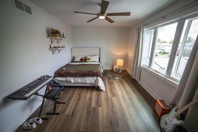 7902 160th St, Tinley Park, IL 60477 - bedroom featuring wood finished floors, ceiling fan, and baseboards