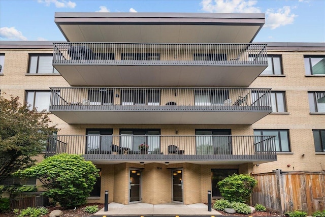 1534 Mcdaniels Ave Unit 4B, Highland Park, IL 60035 - view of apartment building / complex