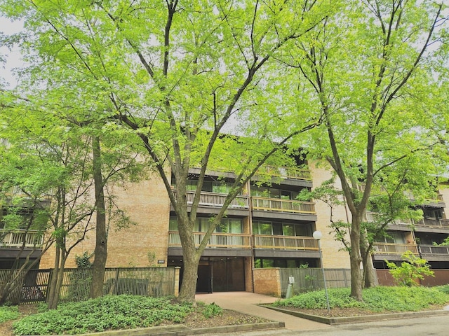 5600 Hillcrest Ln Unit 2L, Lisle, IL 60532 - view of property
