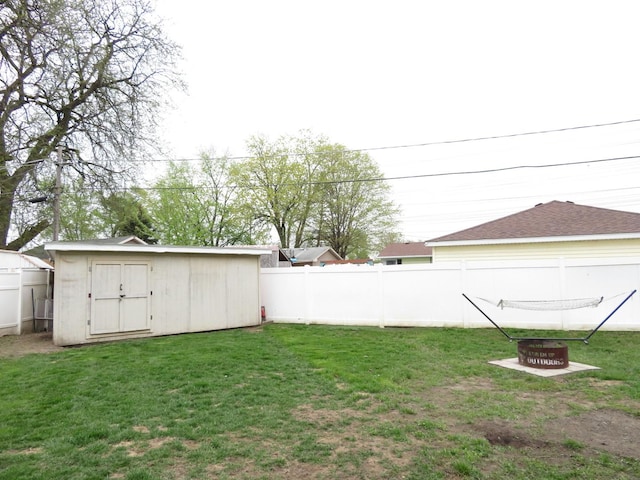 2020 Greengold St, Crest Hill, IL 60403 - view of yard