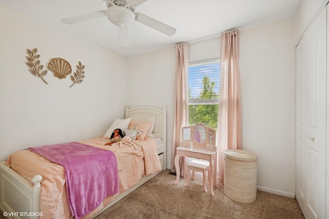 2834 Forestview Dr, Carpentersville, IL 60110 - carpeted bedroom featuring a closet and ceiling fan
