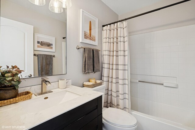 2834 Forestview Dr, Carpentersville, IL 60110 - bathroom featuring vanity, toilet, and shower / bath combo