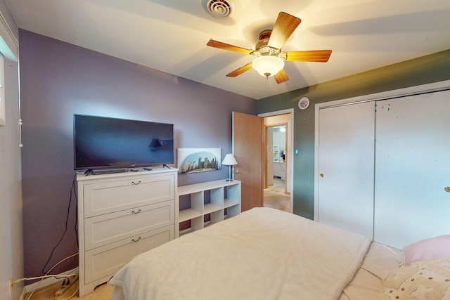 143 Scott Dr, East Dundee, IL 60118 - bedroom with a closet and a ceiling fan