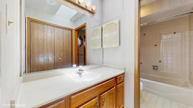 8401 Adbeth Ave, Woodridge, IL 60517 - full bath with toilet, vanity, and  shower combination