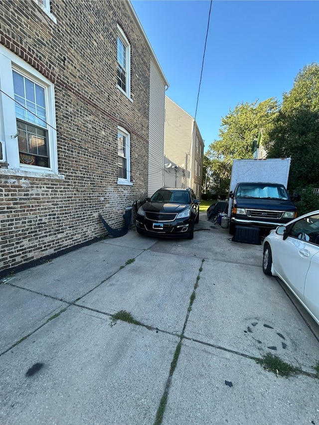 2853 W 40th St, Chicago, IL 60632 - view of parking / parking lot