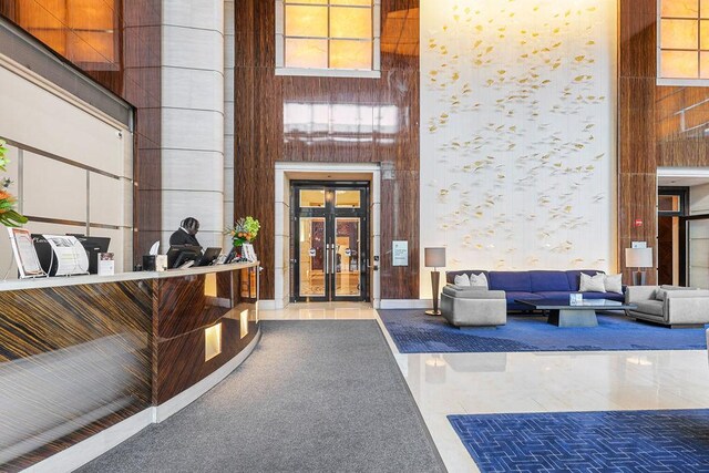 401 N Wabash Ave Unit 42E, Chicago, IL 60611 - welcome area with a high ceiling