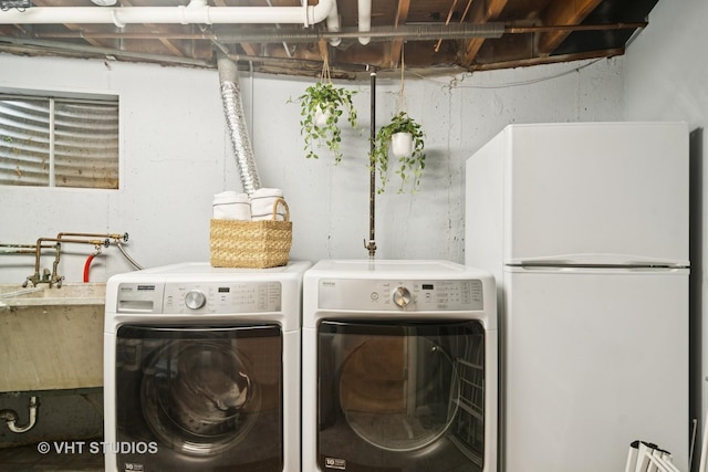 614 S Patton Ave, Arlington Heights, IL 60005 - washroom with independent washer and dryer