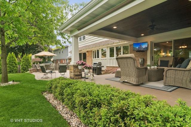 614 S Patton Ave, Arlington Heights, IL 60005 - view of patio featuring a ceiling fan and area for grilling