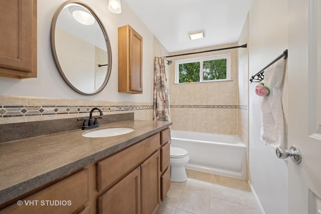 150 Red Bridge Rd, Lake Zurich, IL 60047 - bathroom featuring vanity, toilet, tile patterned flooring, and shower / bath combo