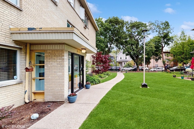 6316 N Paulina St Unit 3D, Chicago, IL 60660 - view of green lawn