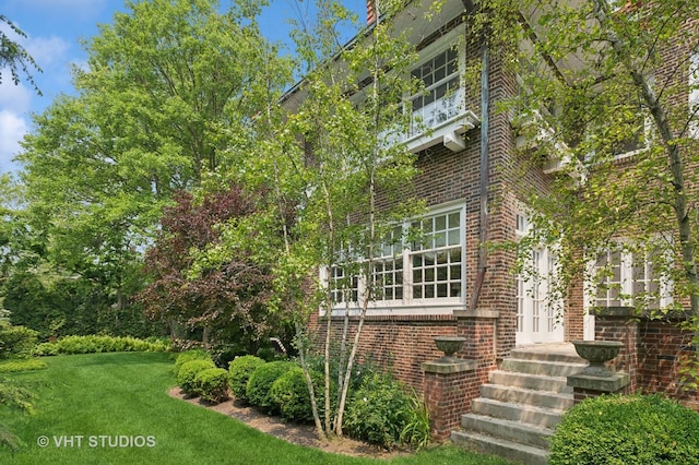 539 N E Ave, Oak Park, IL 60302 - view of green lawn