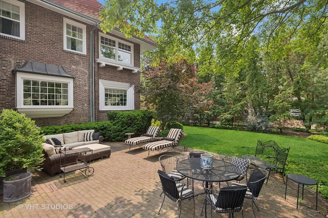 539 N E Ave, Oak Park, IL 60302 - view of patio with outdoor lounge area and outdoor dining area