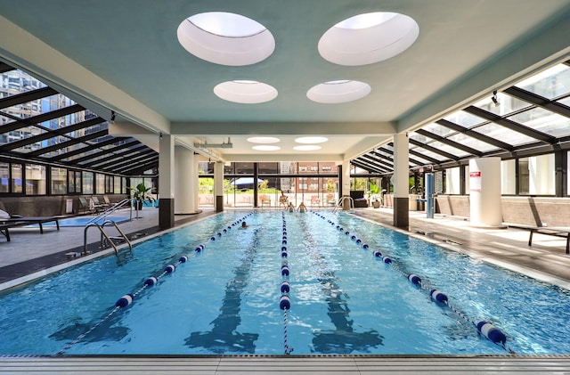 405 N Wabash Ave Unit 3403, Chicago, IL 60611 - view of indoor pool