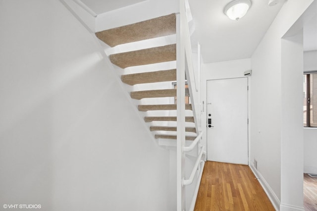 3759 N Kenmore Ave Unit A, Chicago, IL 60613 - corridor with wood finished floors and stairway
