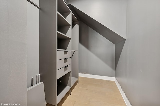 220 S Oakley Blvd, Chicago, IL 60612 - spacious closet with wood finished floors