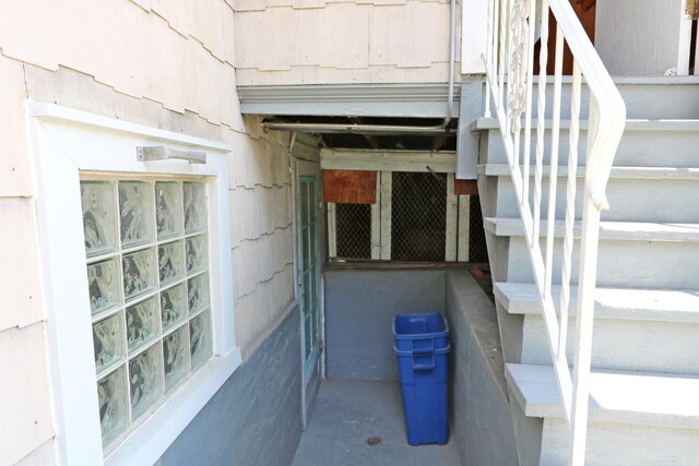 4327 W Henderson St, Chicago, IL 60641 - view of stairway