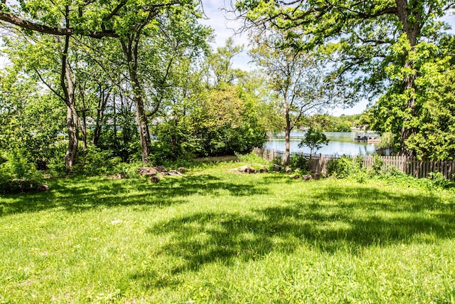 23780 N S Lakewood Ln, Lake Zurich, IL 60047