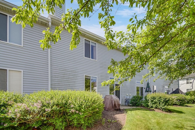 1163 Whispering Hills Dr, Naperville, IL 60540 - view of property exterior with a yard