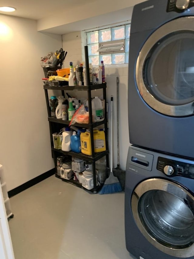 9323 S Normal Ave, Chicago, IL 60620 - laundry area featuring estacked washer and dryer