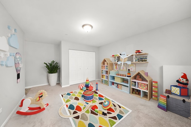 1413 N Charles Ave, Naperville, IL 60563 - playroom featuring carpet floors and baseboards