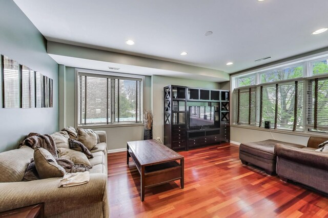 3159 W Washington Blvd, Chicago, IL 60612 - living room featuring plenty of natural light, wood finished floors, baseboards, and recessed lighting