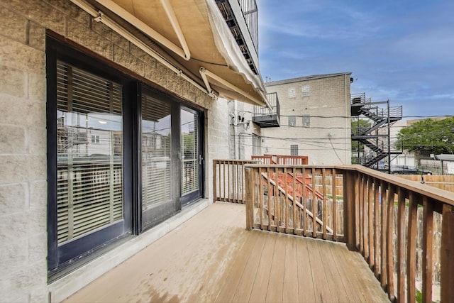 3159 W Washington Blvd, Chicago, IL 60612 - view of wooden terrace