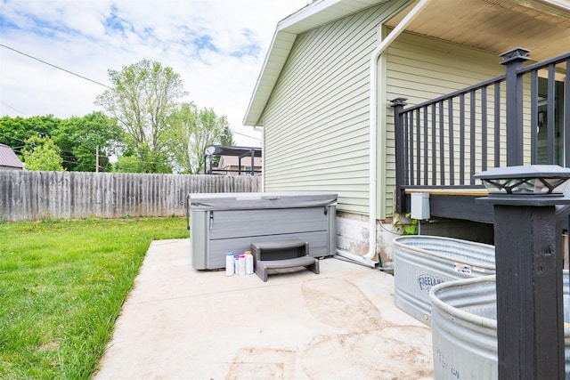 817 N Mohave Dr, Pontiac, IL 61764 - view of patio with a hot tub