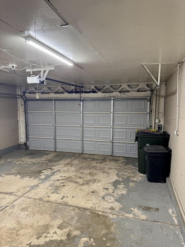 716 Shining Water Dr, Carol Stream, IL 60188 - garage featuring a garage door opener