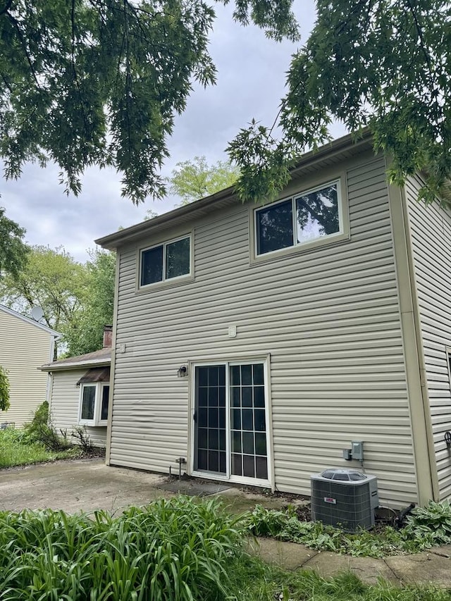 716 Shining Water Dr, Carol Stream, IL 60188 - back of house featuring a patio