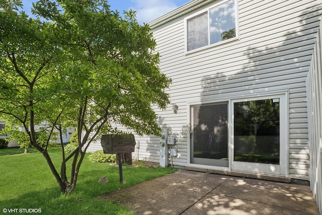 852 Oxford Pl Unit 852, Wheeling, IL 60090 - back of house featuring a patio area and a yard