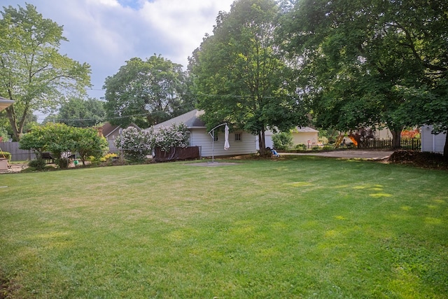 1223 S 3rd St, Saint Charles, IL 60174 - view of yard